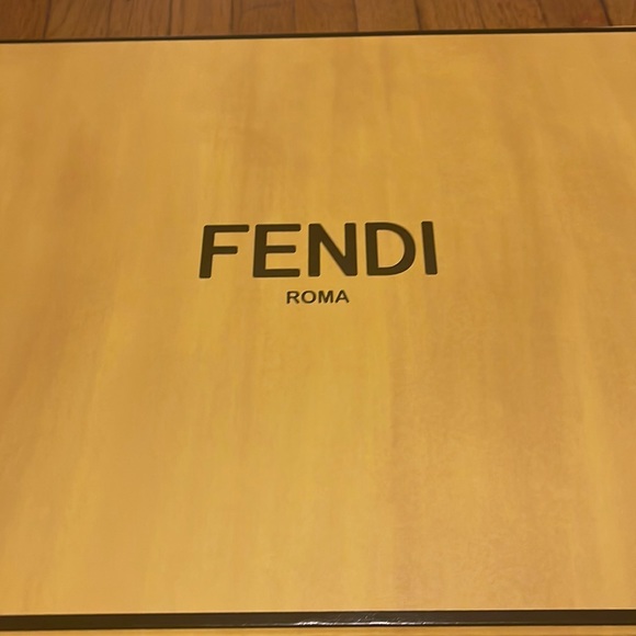 Fendi Logo Flat Pouch Clutch - Picture 2 of 10